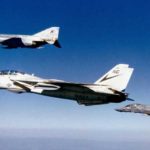 F-14 Tomcat Vs F-4 Phantom; Yang Satu Lebih Baik, Satu Lagi Jadi Favorit