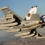 Satu Pilot US Navy Berhasil Operasikan Tiga EA-18 Growler Secara Bersamaan