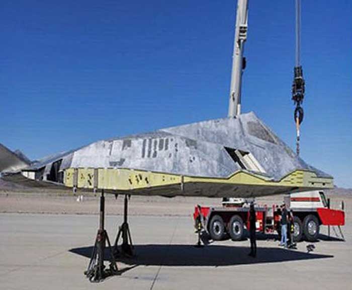 Amerika Tawarkan Bangkai Pesawat Siluman F-117 Nighthawk