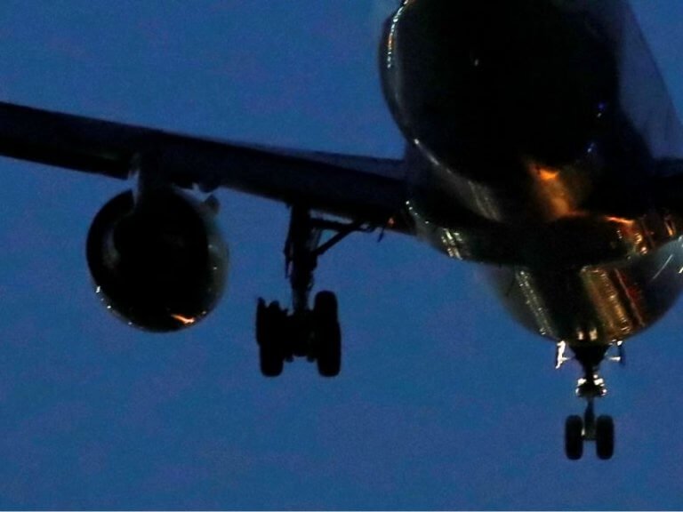 Ban Pecah dan Merusak Mesin, Boeing 767 Air Canada Mendarat Selamat
