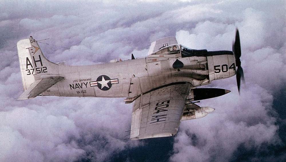 Meski Lambat, Skyraider Mampu Merontokkan Mig-17